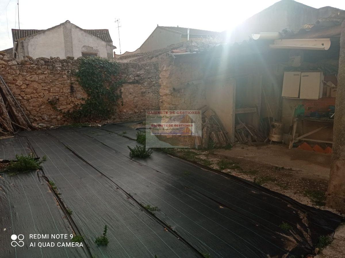 For sale of house in Mahora