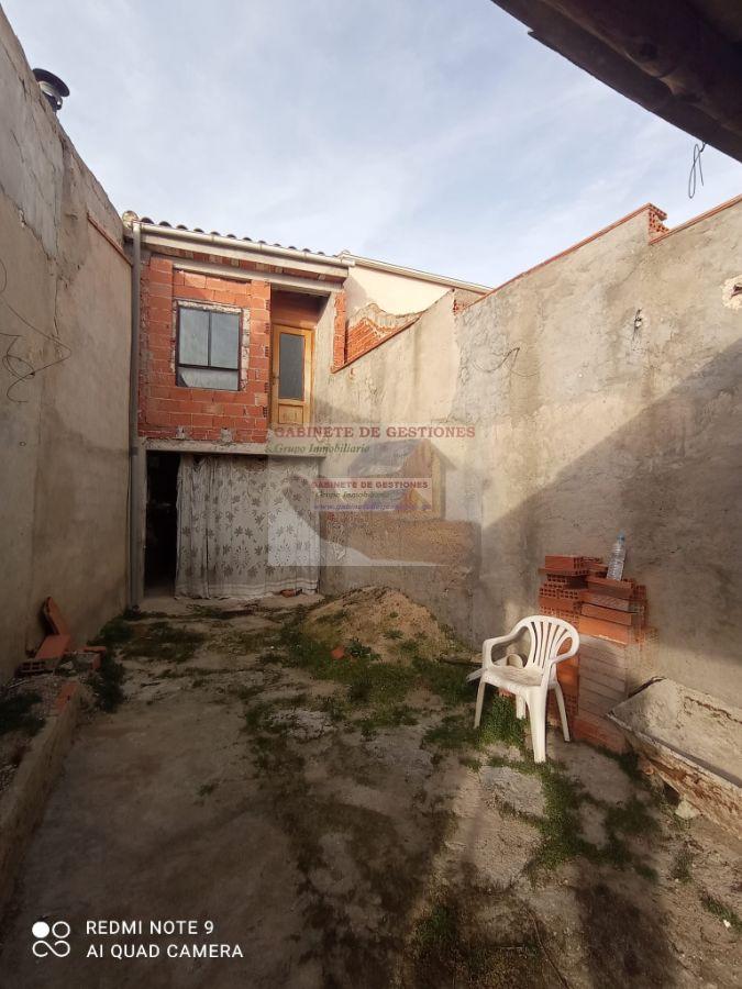 For sale of house in Mahora