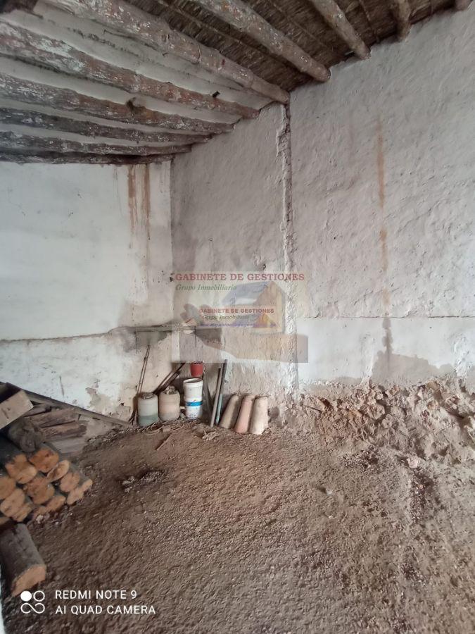 For sale of house in Mahora