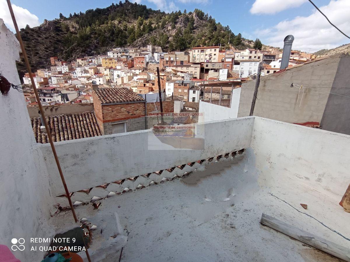 Venta de casa en Bogarra