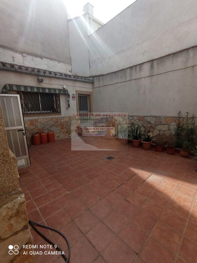 For sale of chalet in Albacete