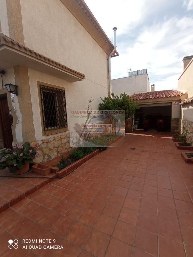 For sale of chalet in Albacete