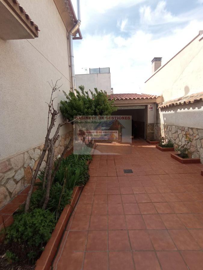 For sale of chalet in Albacete