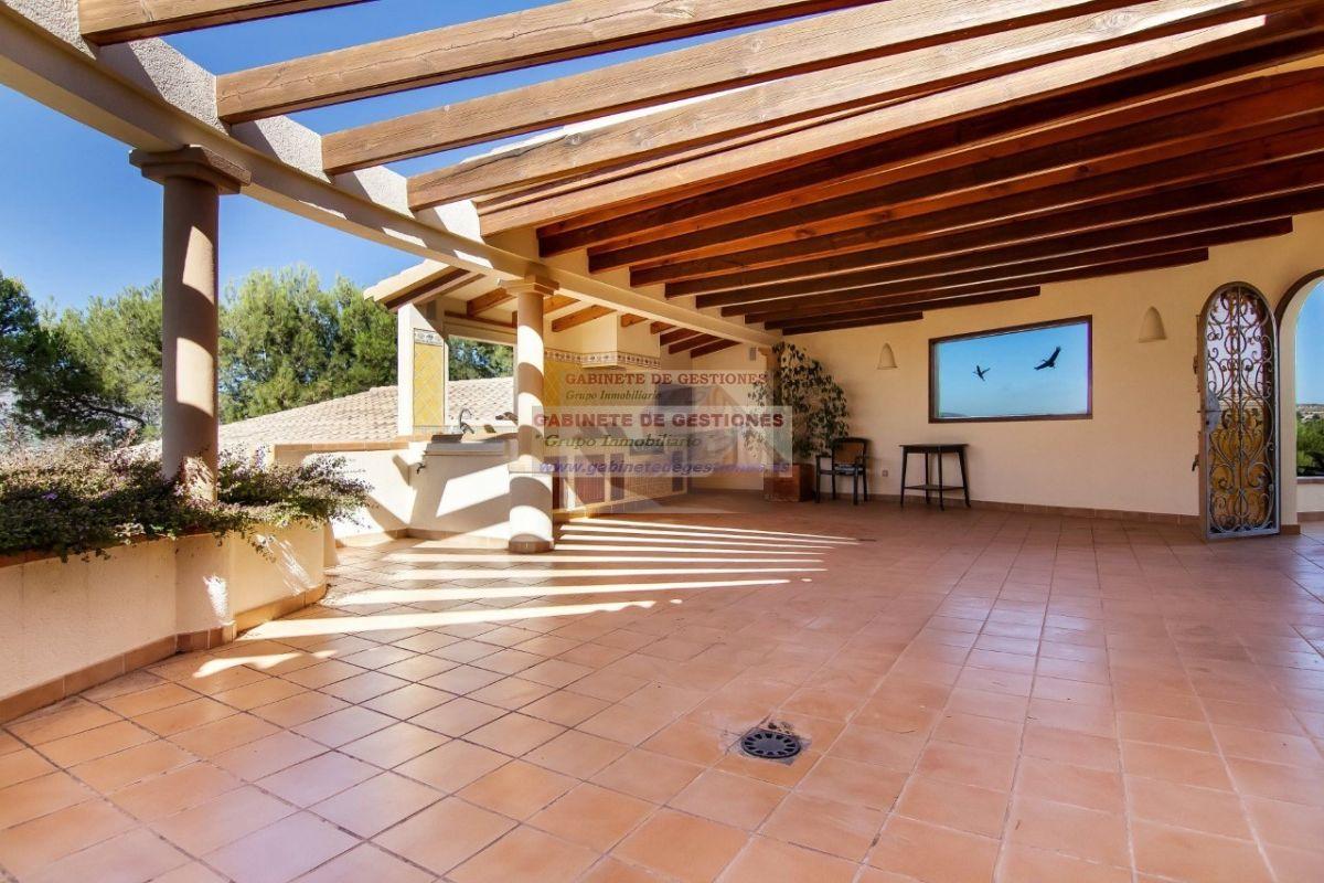 For sale of chalet in Calpe