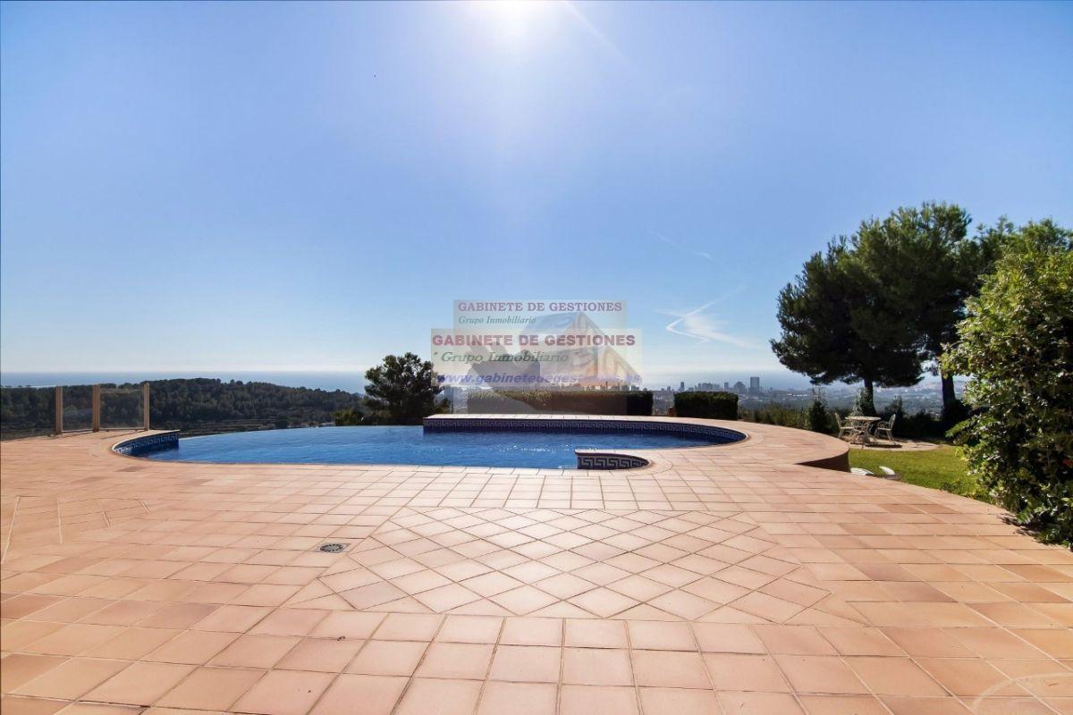 For sale of chalet in Calpe