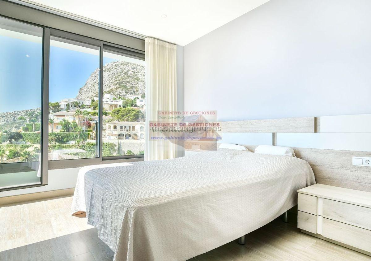 For sale of chalet in Calpe