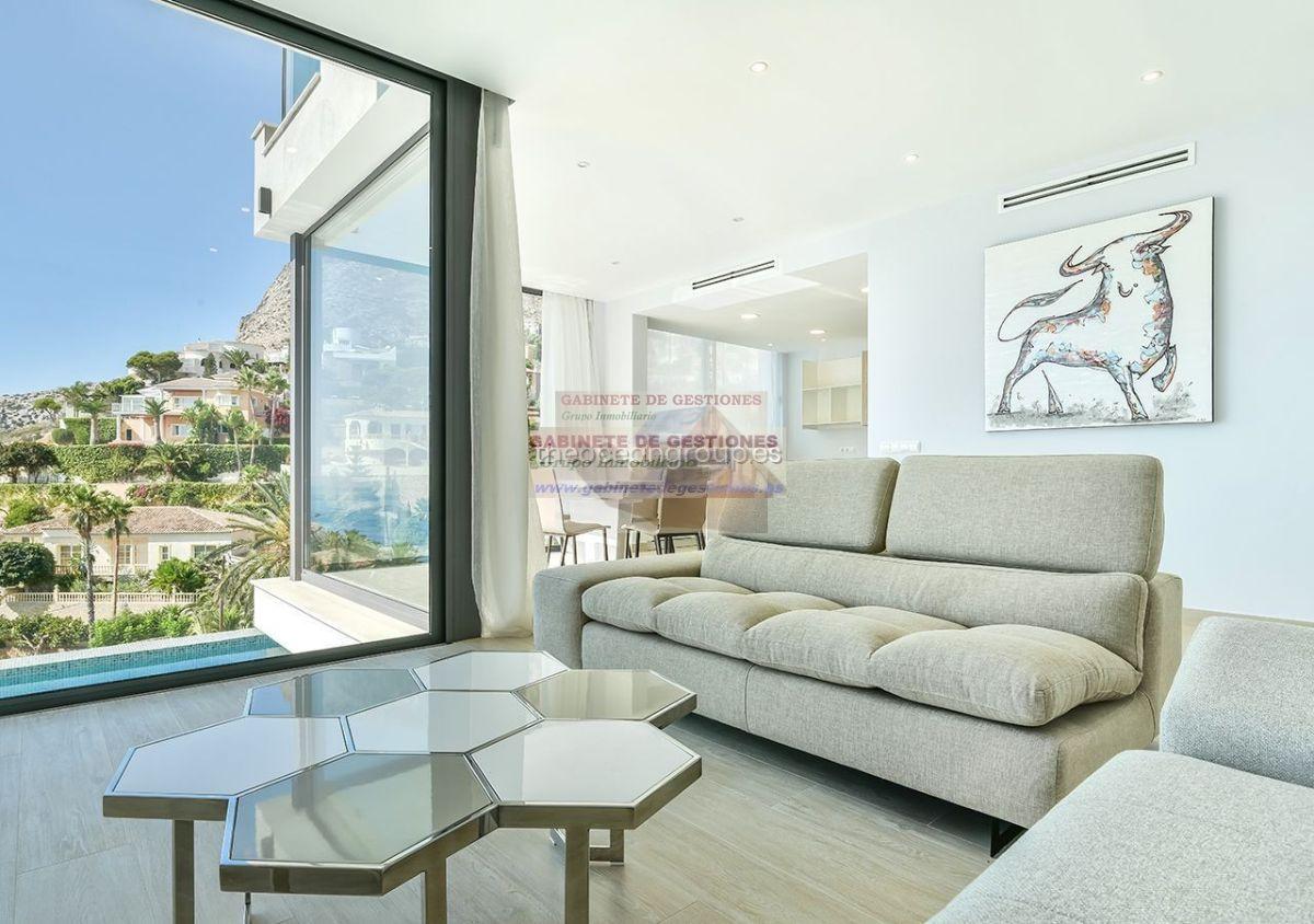 For sale of chalet in Calpe