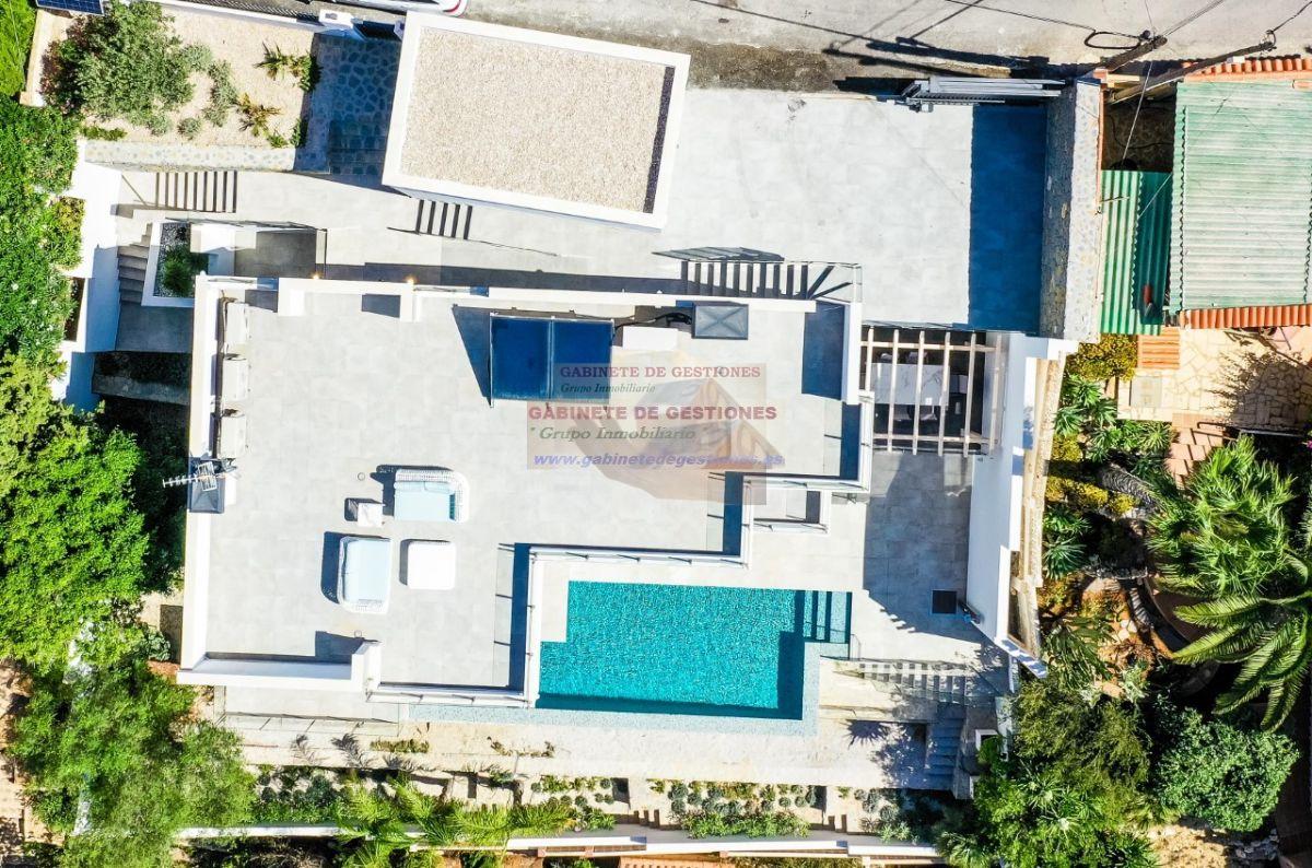 For sale of chalet in Calpe