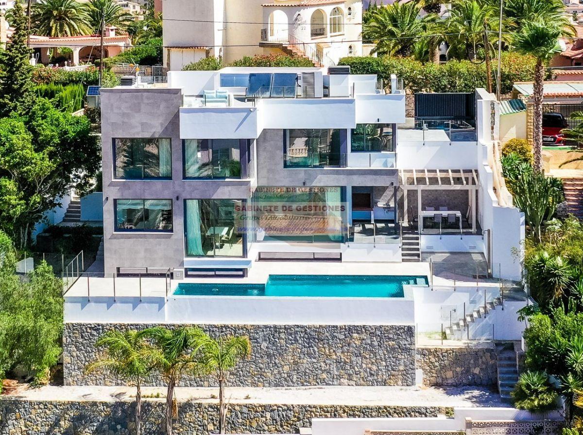 For sale of chalet in Calpe