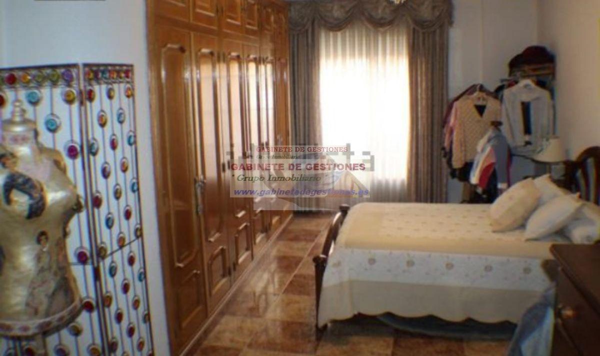 For sale of chalet in Albacete