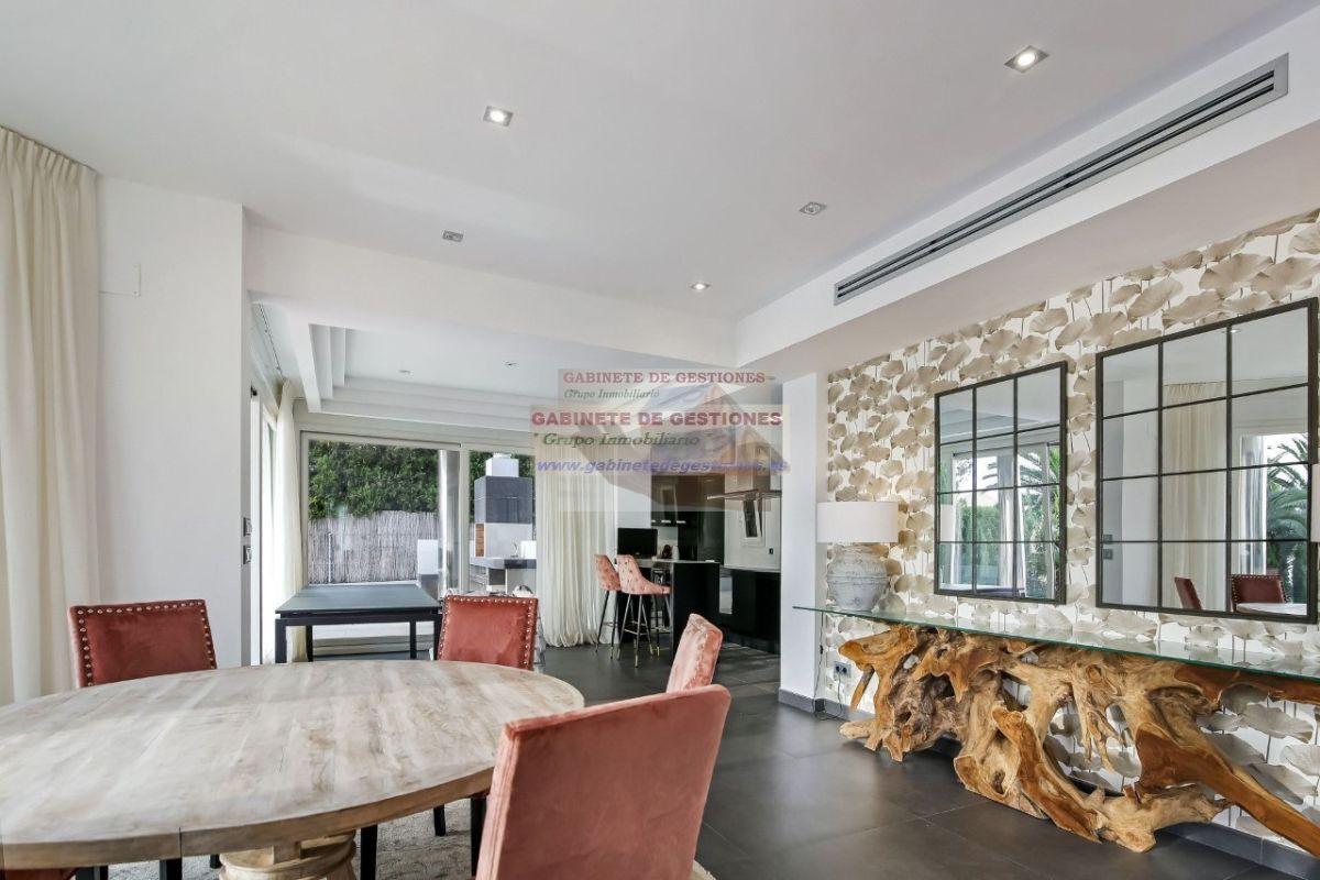 For sale of chalet in Calpe