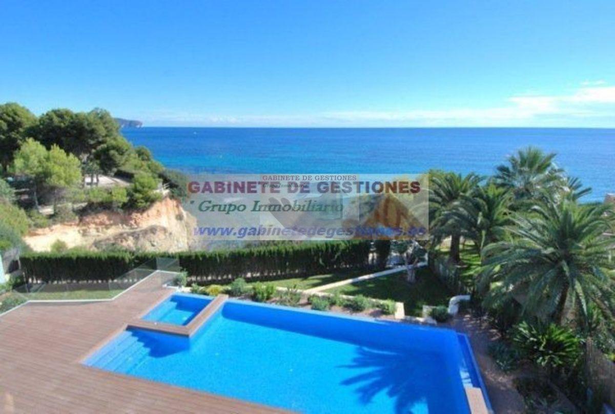 For sale of chalet in Calpe