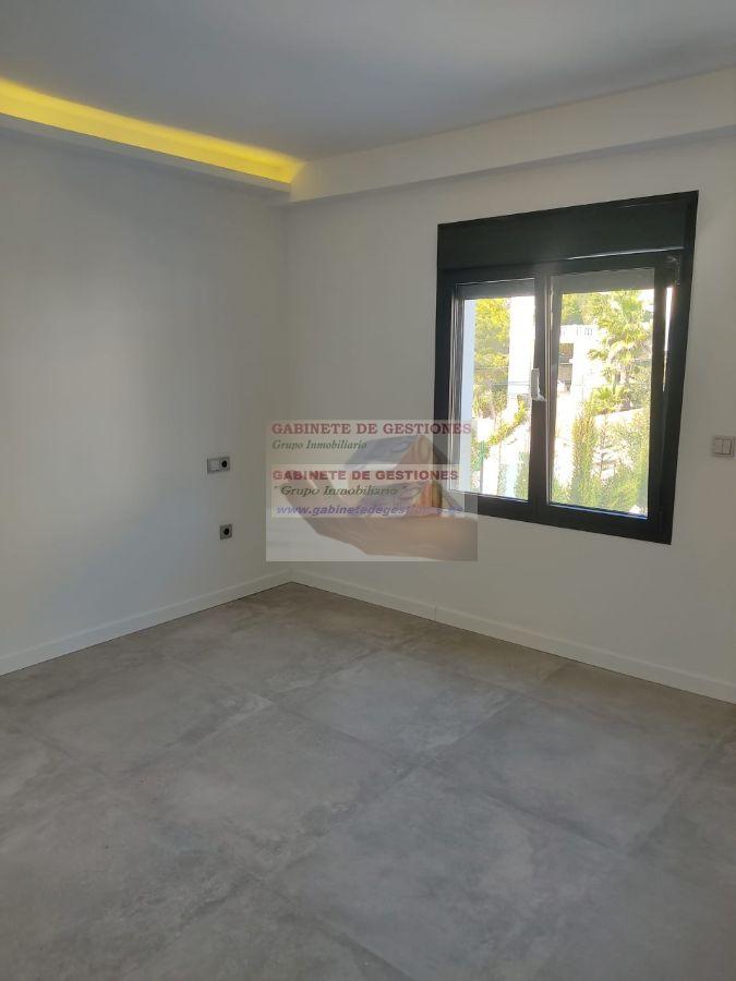 For sale of chalet in Benissa