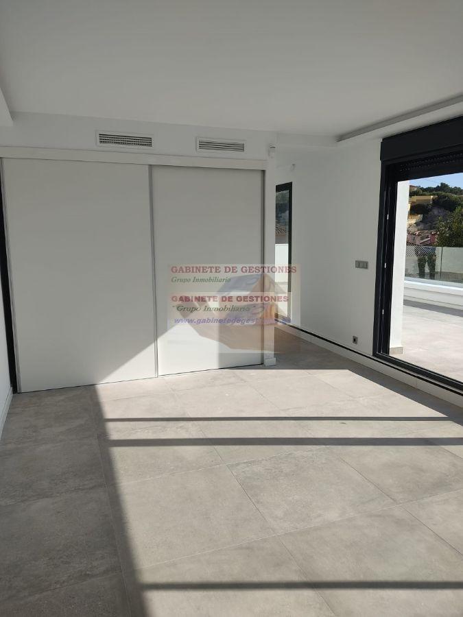 For sale of chalet in Benissa