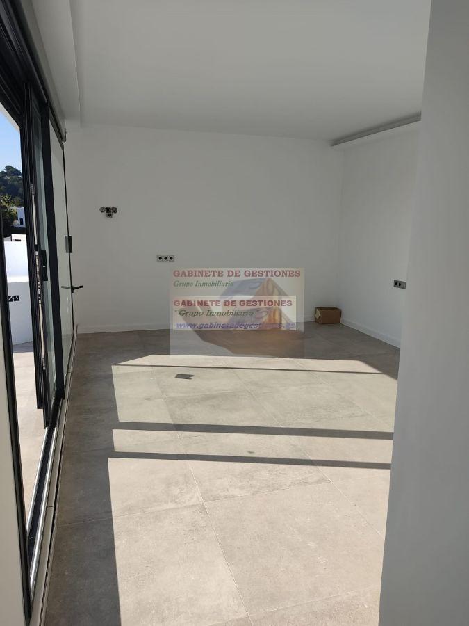 For sale of chalet in Benissa
