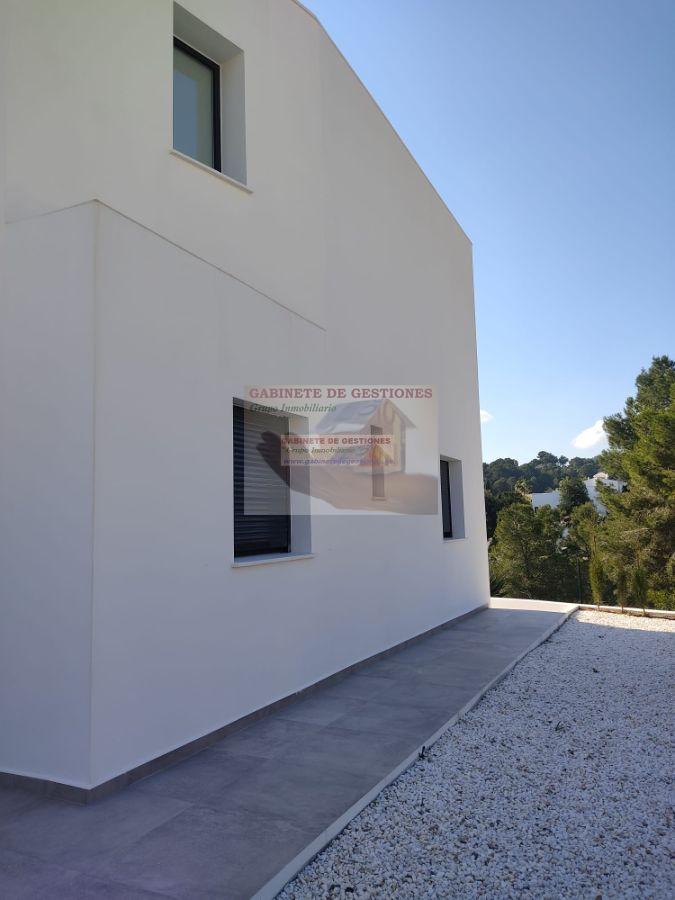 For sale of chalet in Benissa