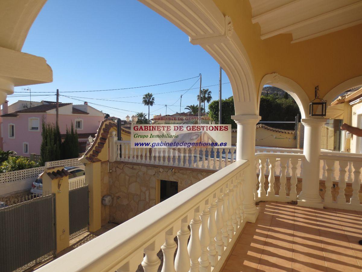 For sale of chalet in Calpe
