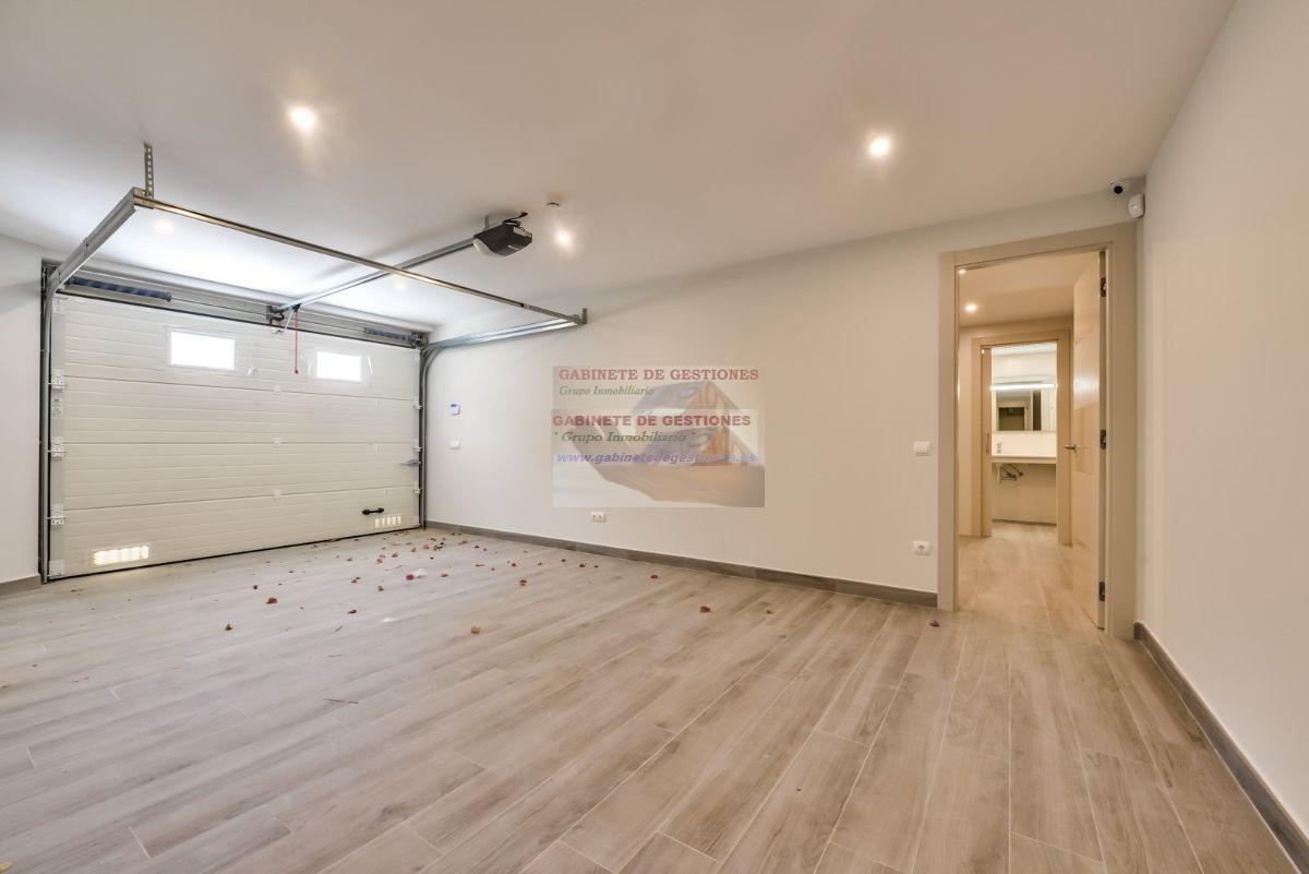 For sale of chalet in Calpe
