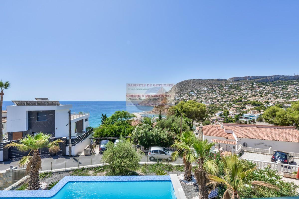 For sale of chalet in Calpe