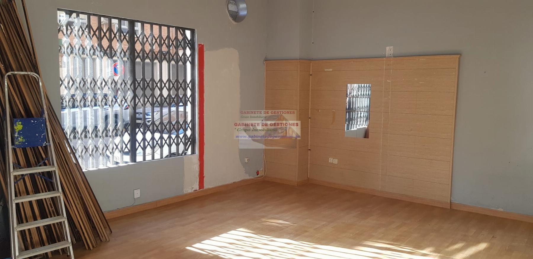 For rent of commercial in Albacete
