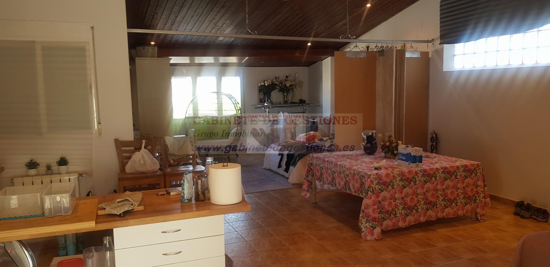 For sale of house in Tarazona de la Mancha