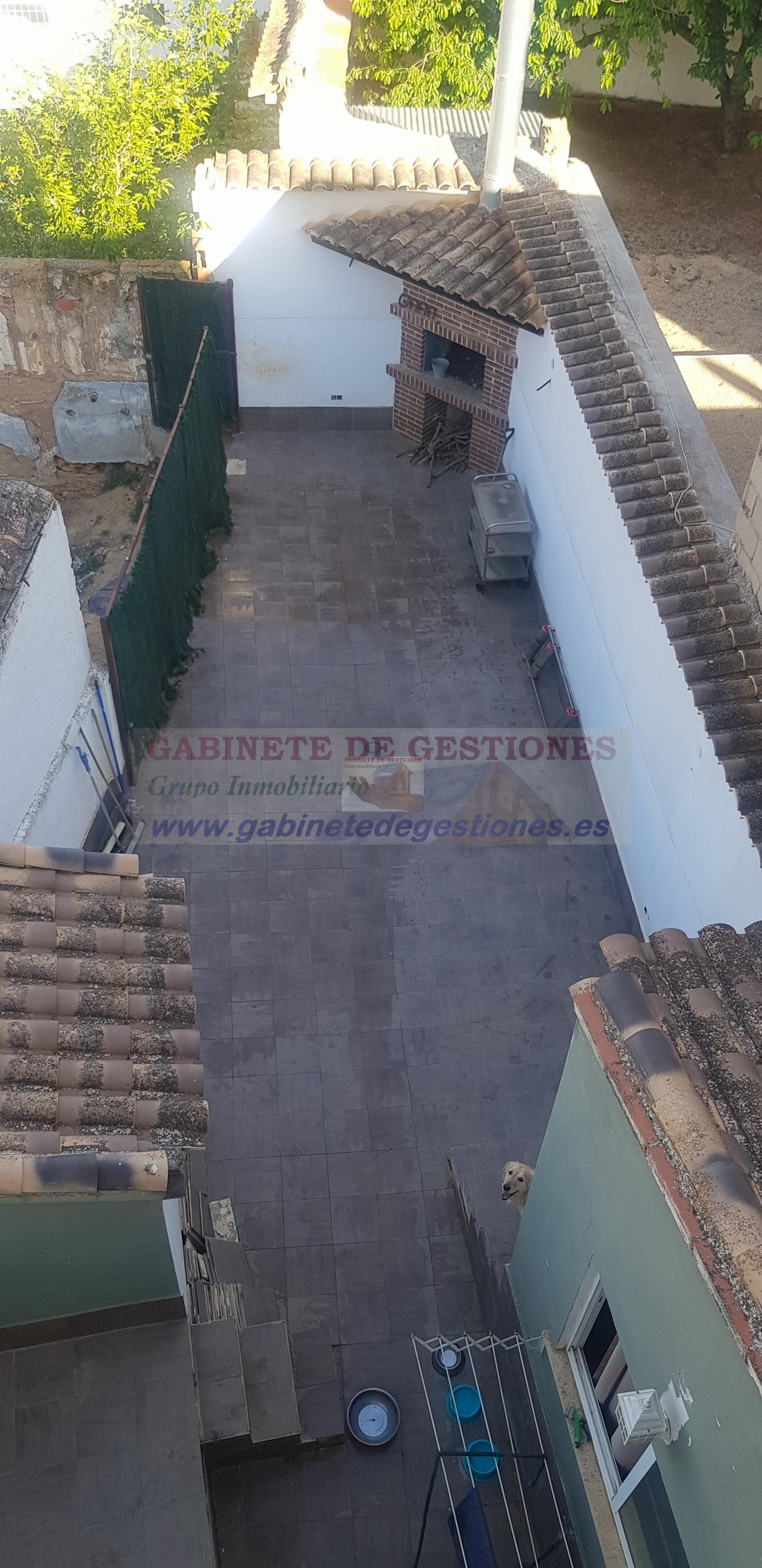 For sale of house in Tarazona de la Mancha