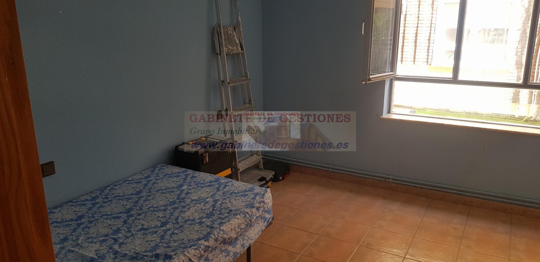 For sale of flat in Albacete
