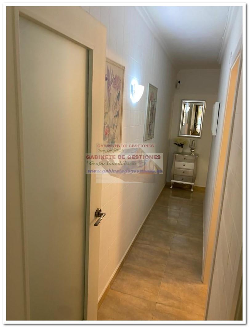 For sale of house in Santa Pola
