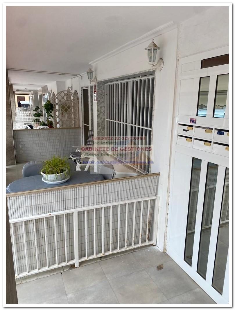 For sale of house in Santa Pola