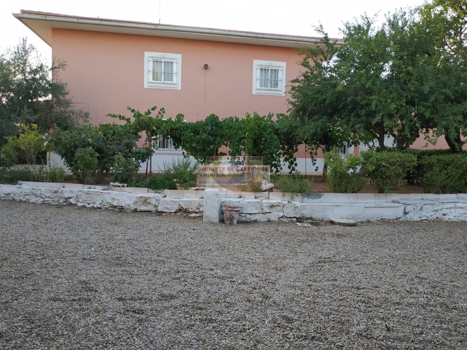 For sale of house in Barrax