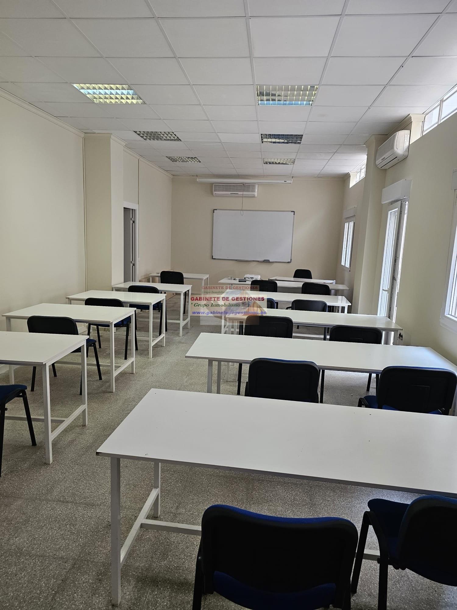 For rent of office in Albacete