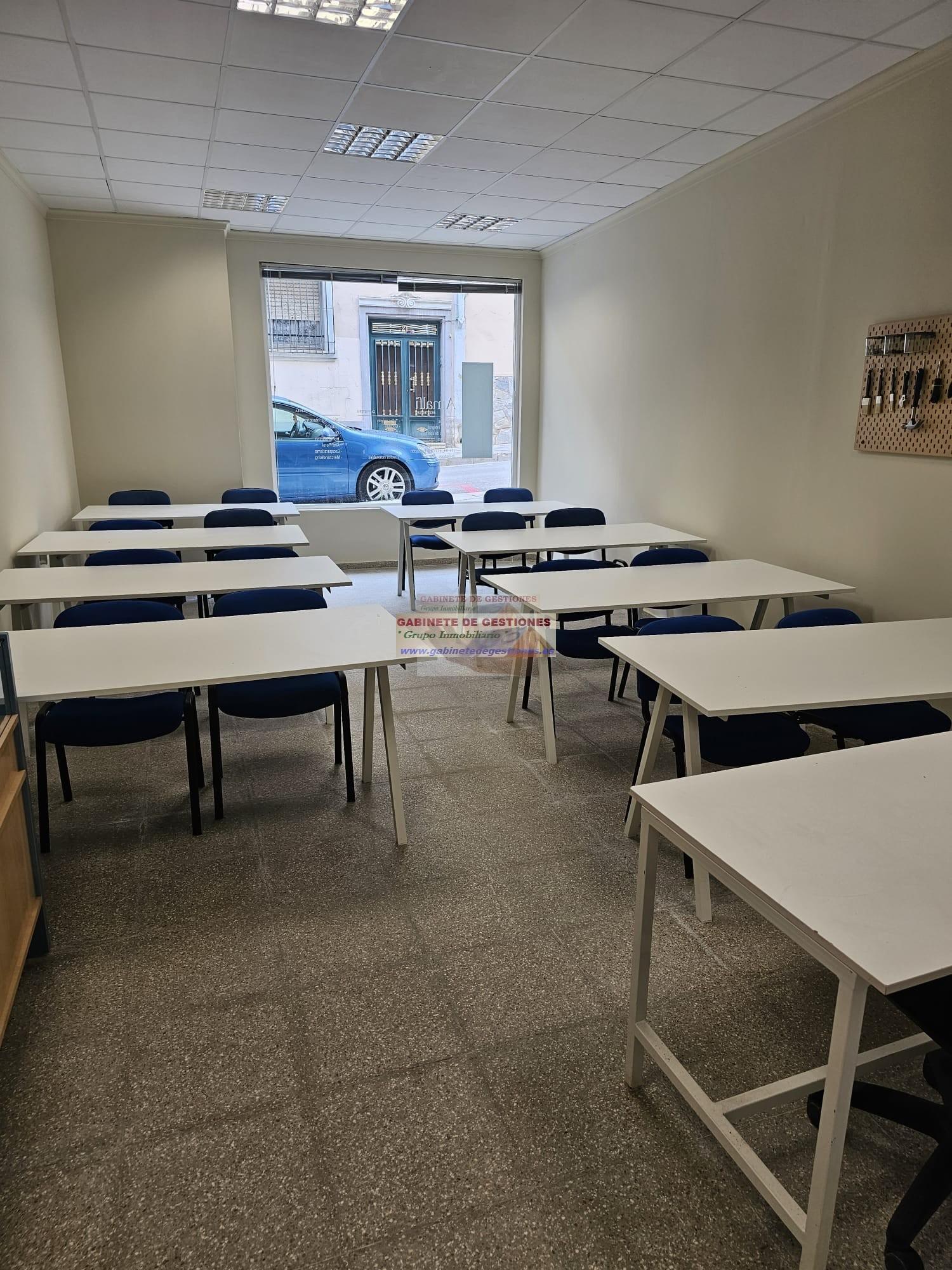 For rent of office in Albacete