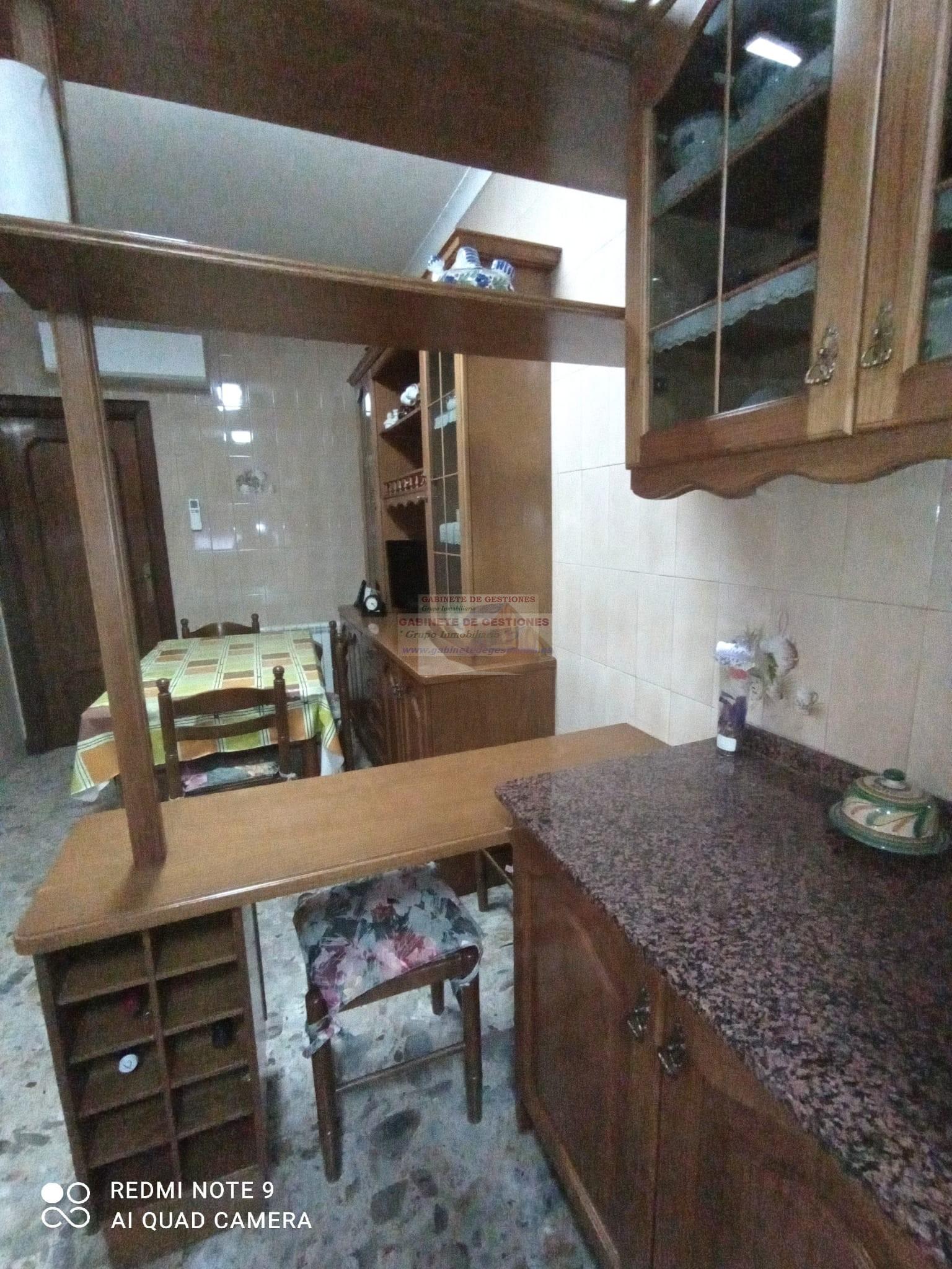 For sale of chalet in Albacete