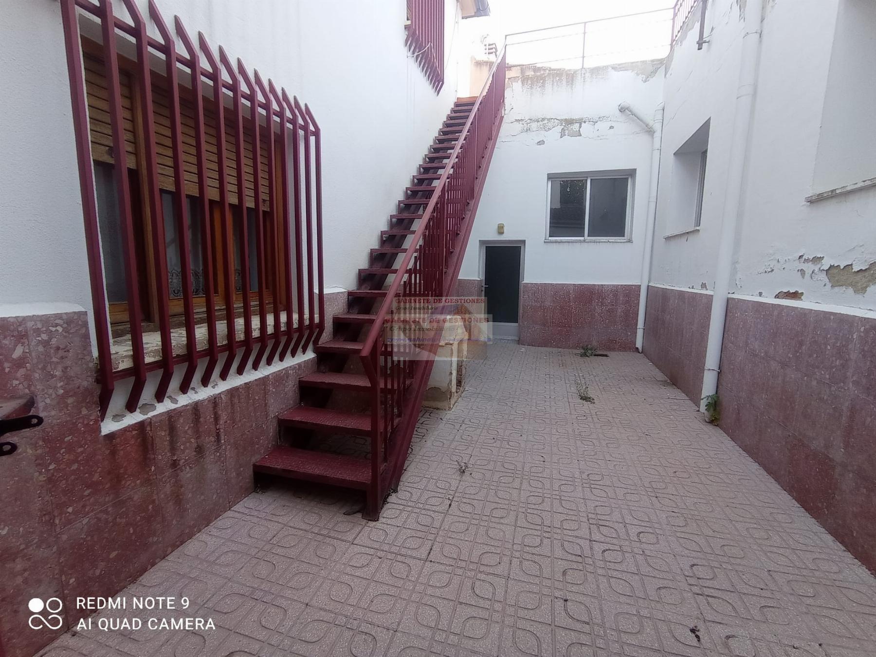 For sale of chalet in Albacete