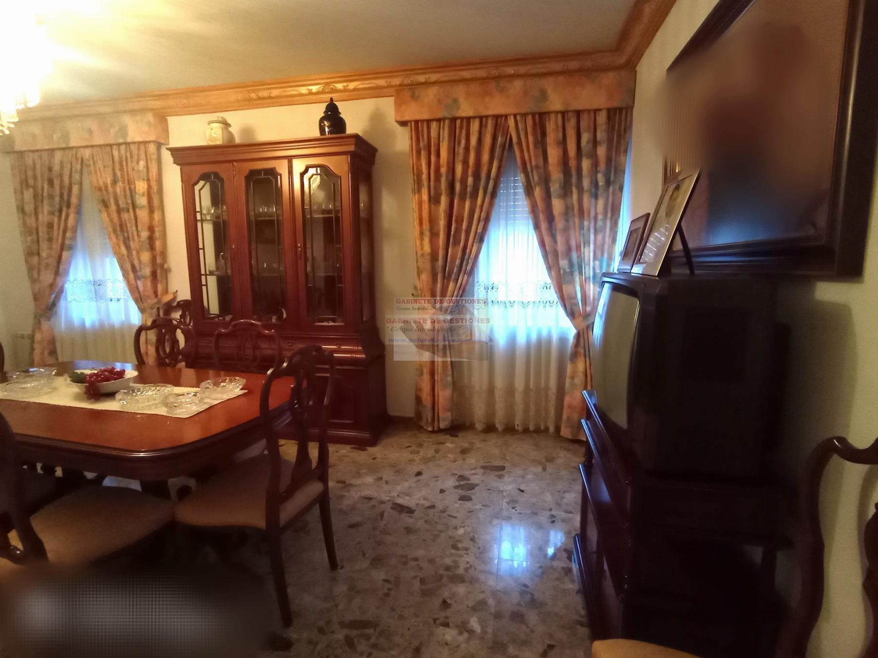 For sale of chalet in Albacete
