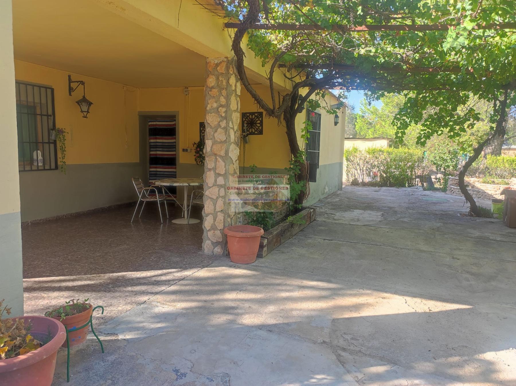 For sale of rural property in Albacete