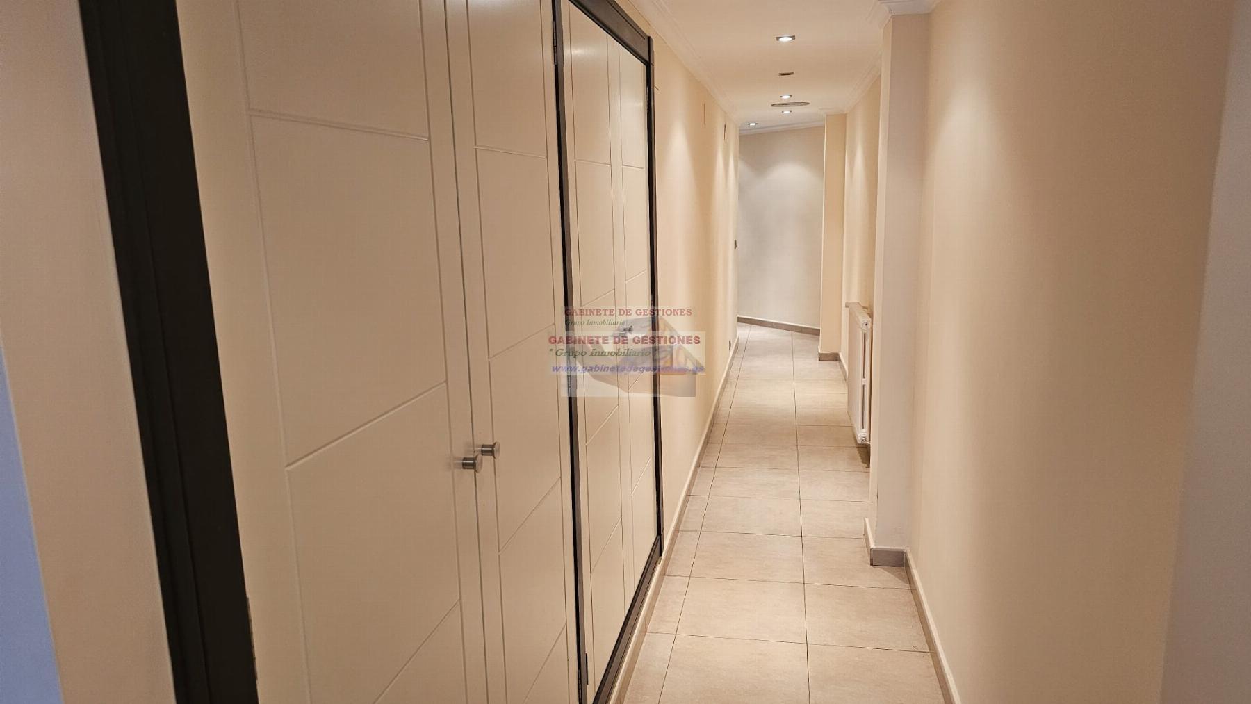 For sale of flat in Albacete
