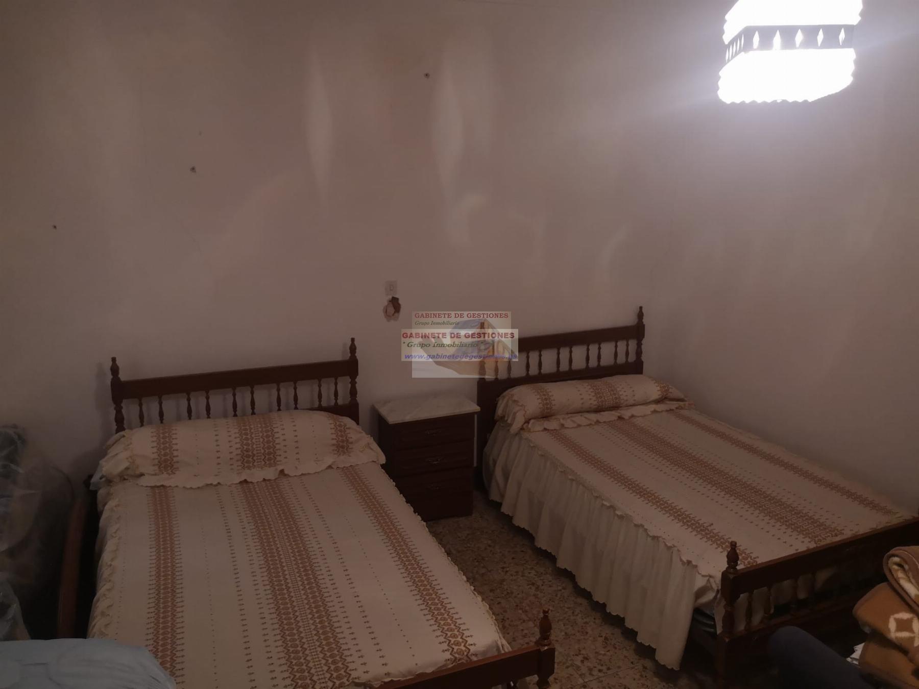 For sale of house in Chinchilla de Monte-Aragón