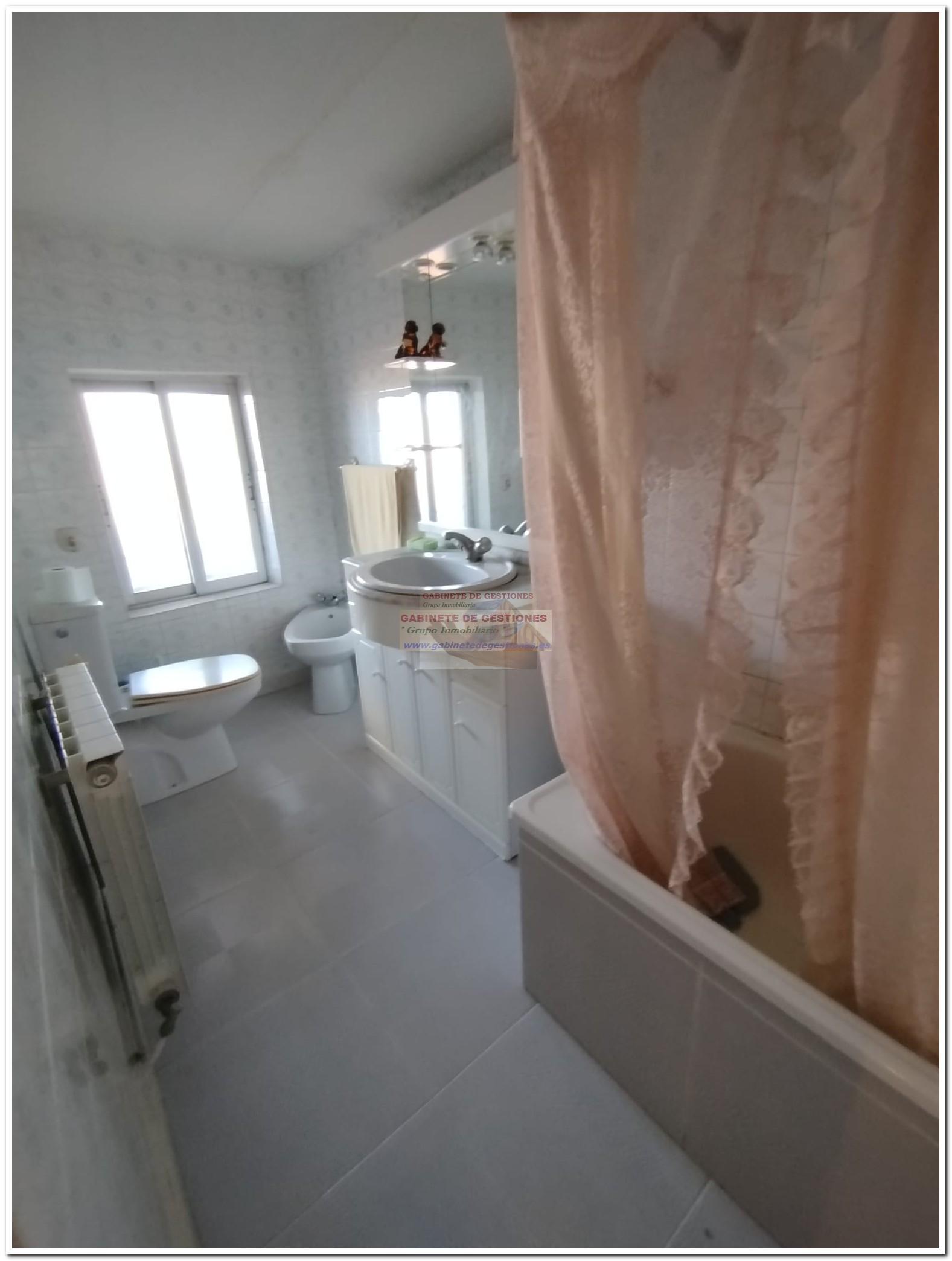 For sale of house in Chinchilla de Monte-Aragón