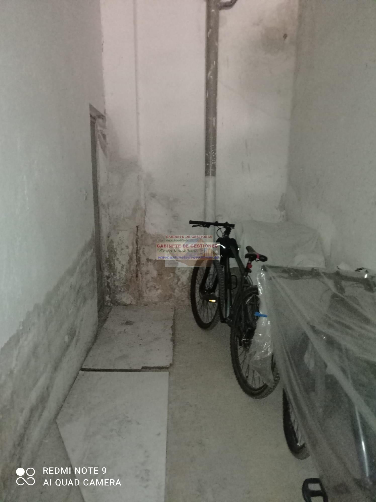 For sale of commercial in Albacete