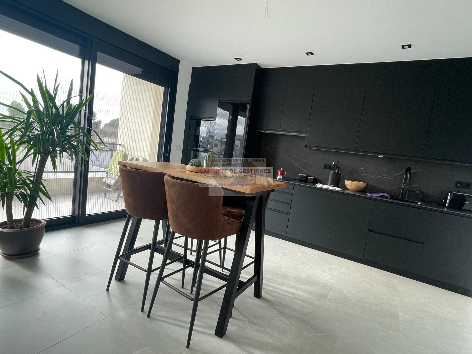 For sale of chalet in Albacete
