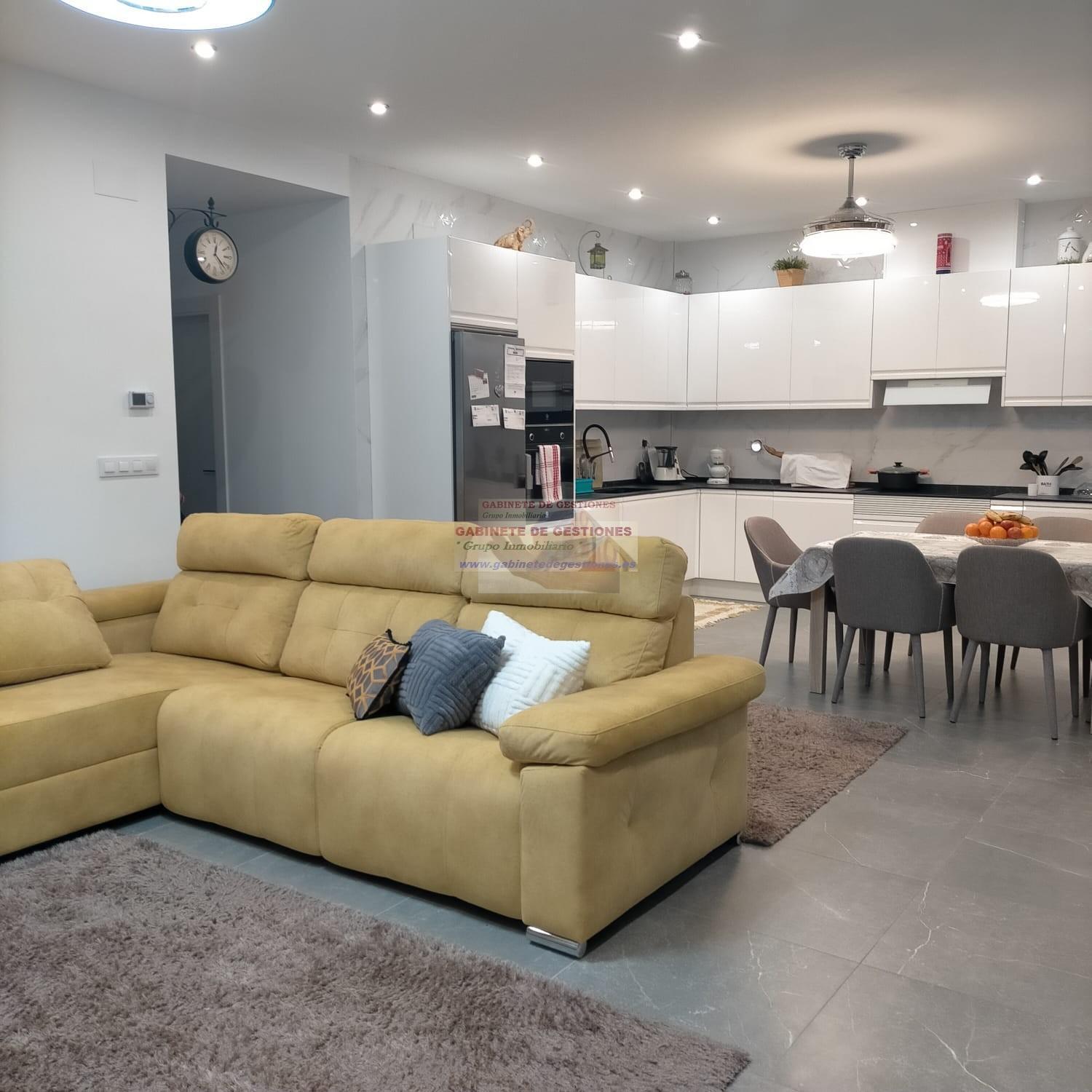 For sale of chalet in Albacete