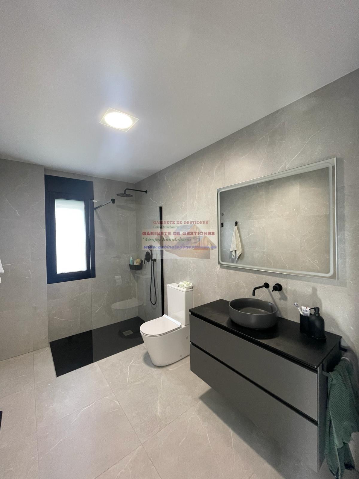 For sale of chalet in Albacete