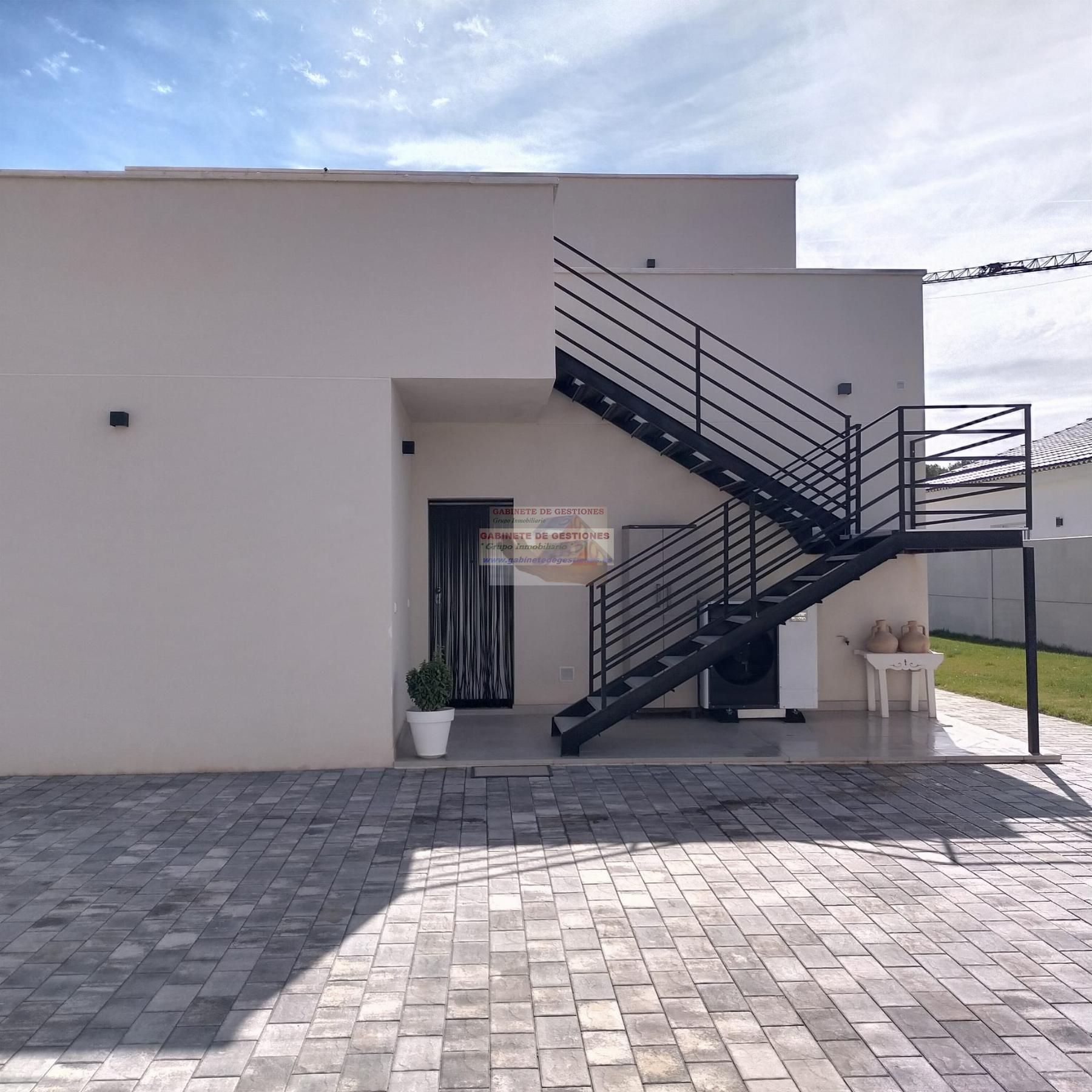 For sale of chalet in Albacete