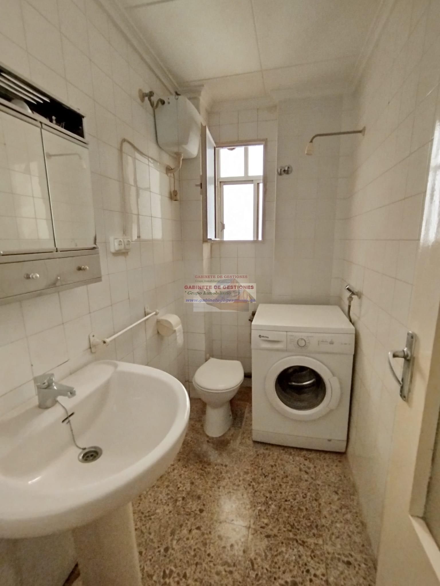 For sale of flat in Albacete