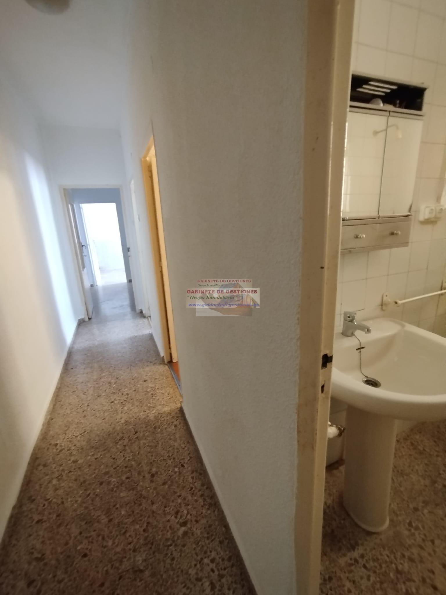 For sale of flat in Albacete