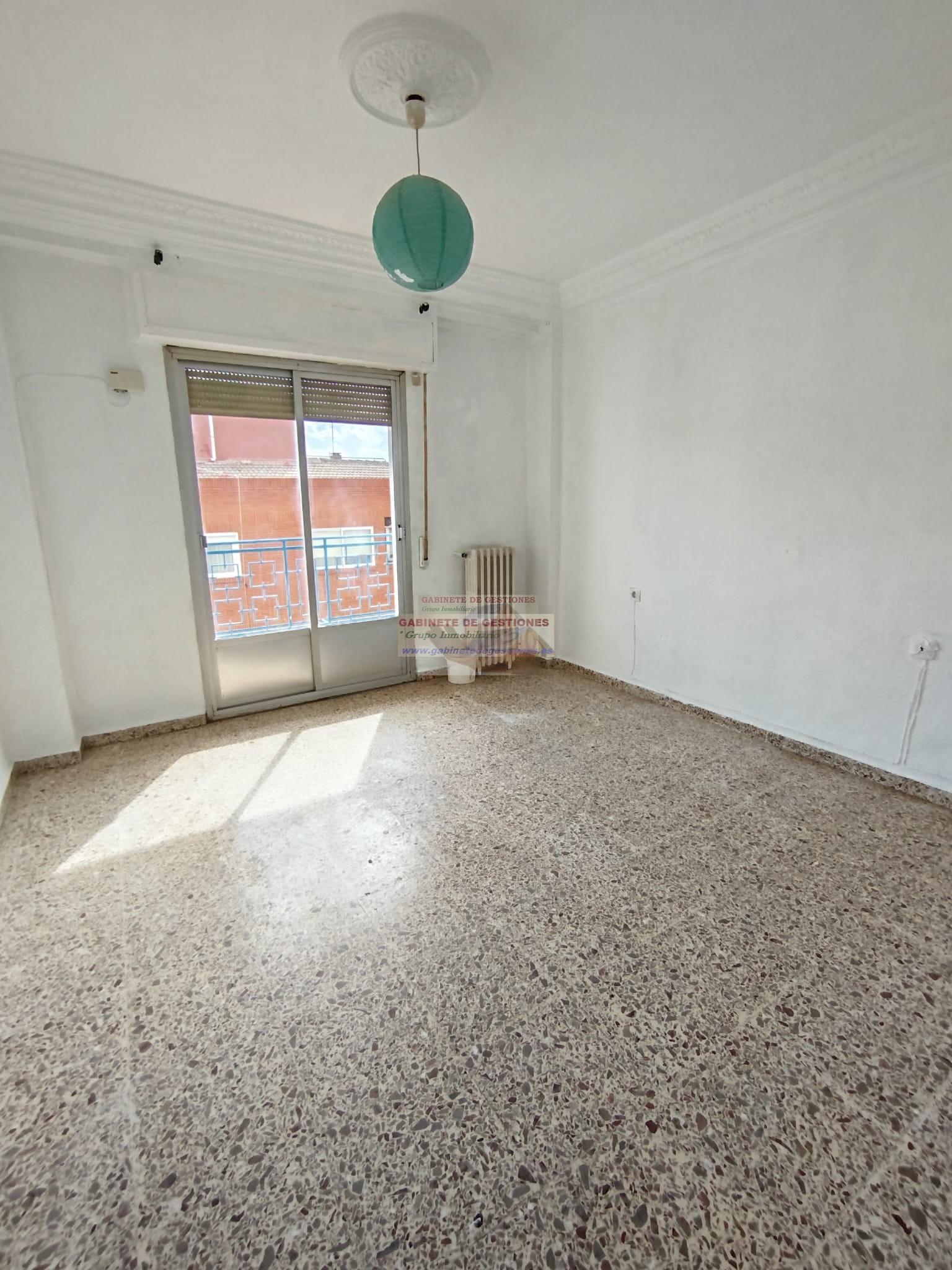 For sale of flat in Albacete