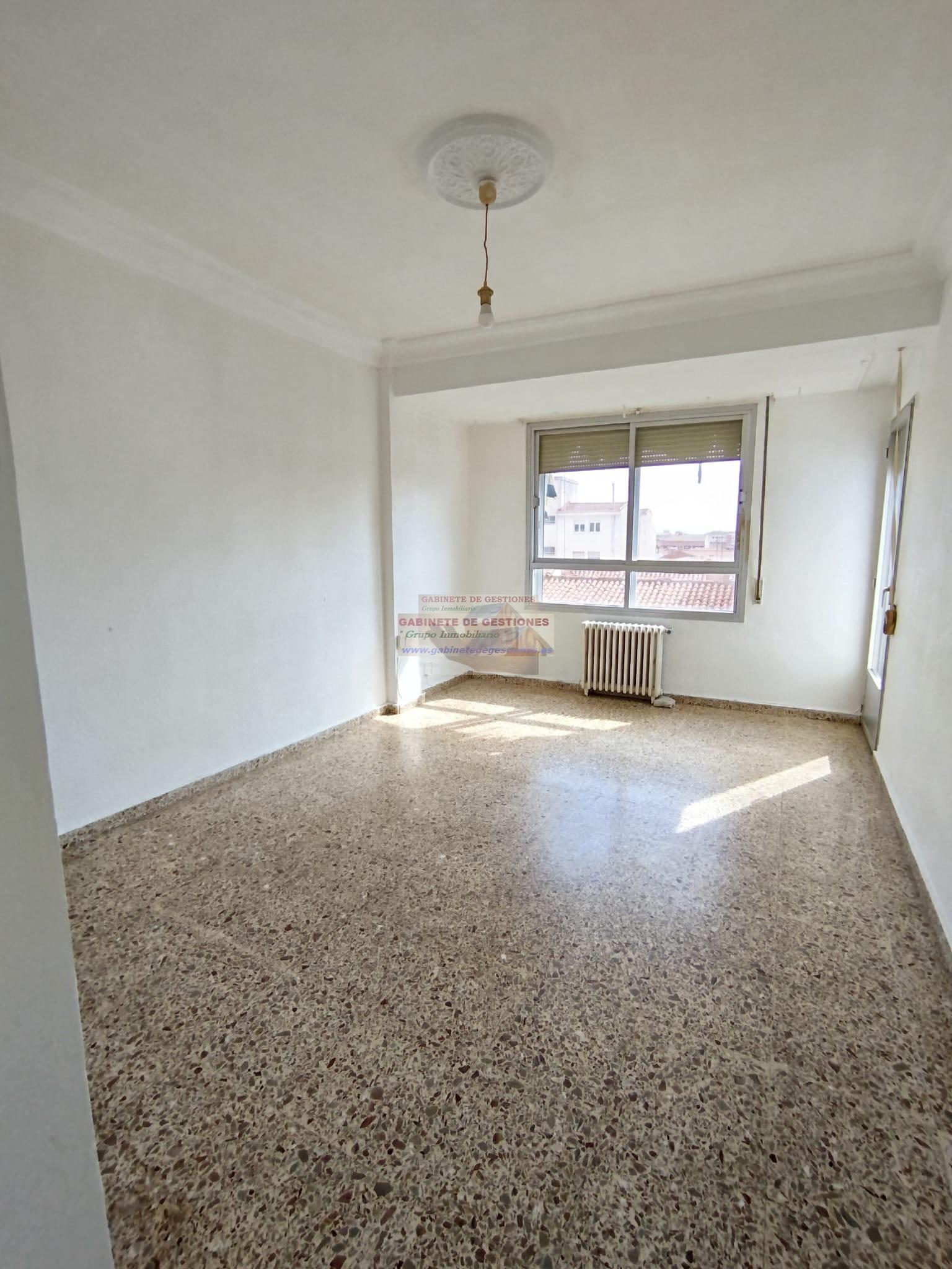 For sale of flat in Albacete