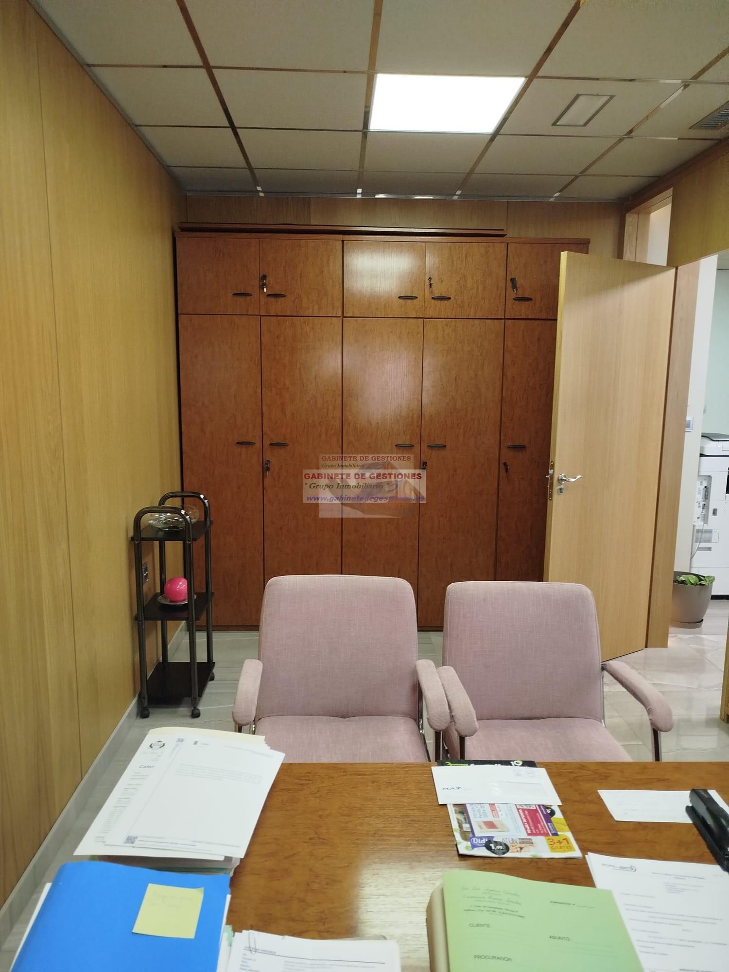 For sale of commercial in Albacete