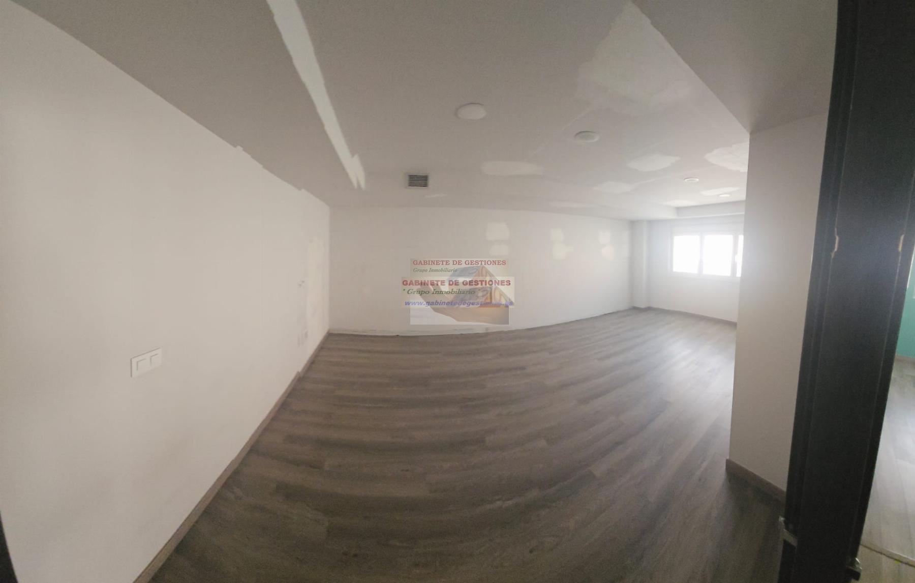 For rent of office in Albacete